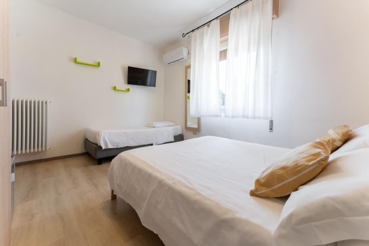 Hotel Benaco Mavras Peschiera del Garda Dış mekan fotoğraf