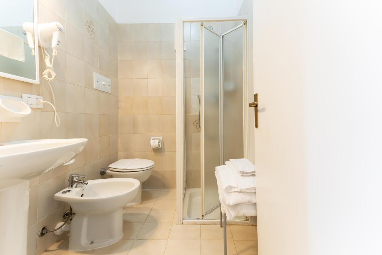 Hotel Benaco Mavras Peschiera del Garda Dış mekan fotoğraf