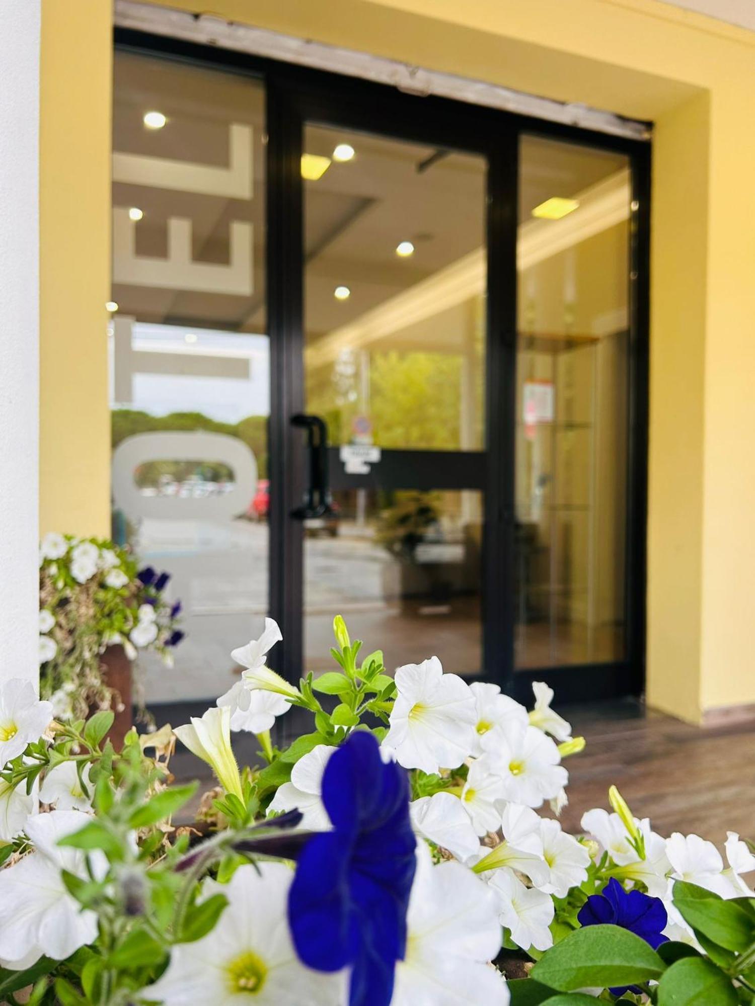 Hotel Benaco Mavras Peschiera del Garda Dış mekan fotoğraf