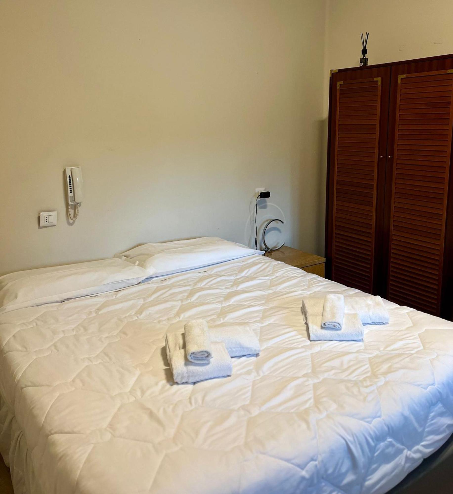 Hotel Benaco Mavras Peschiera del Garda Dış mekan fotoğraf