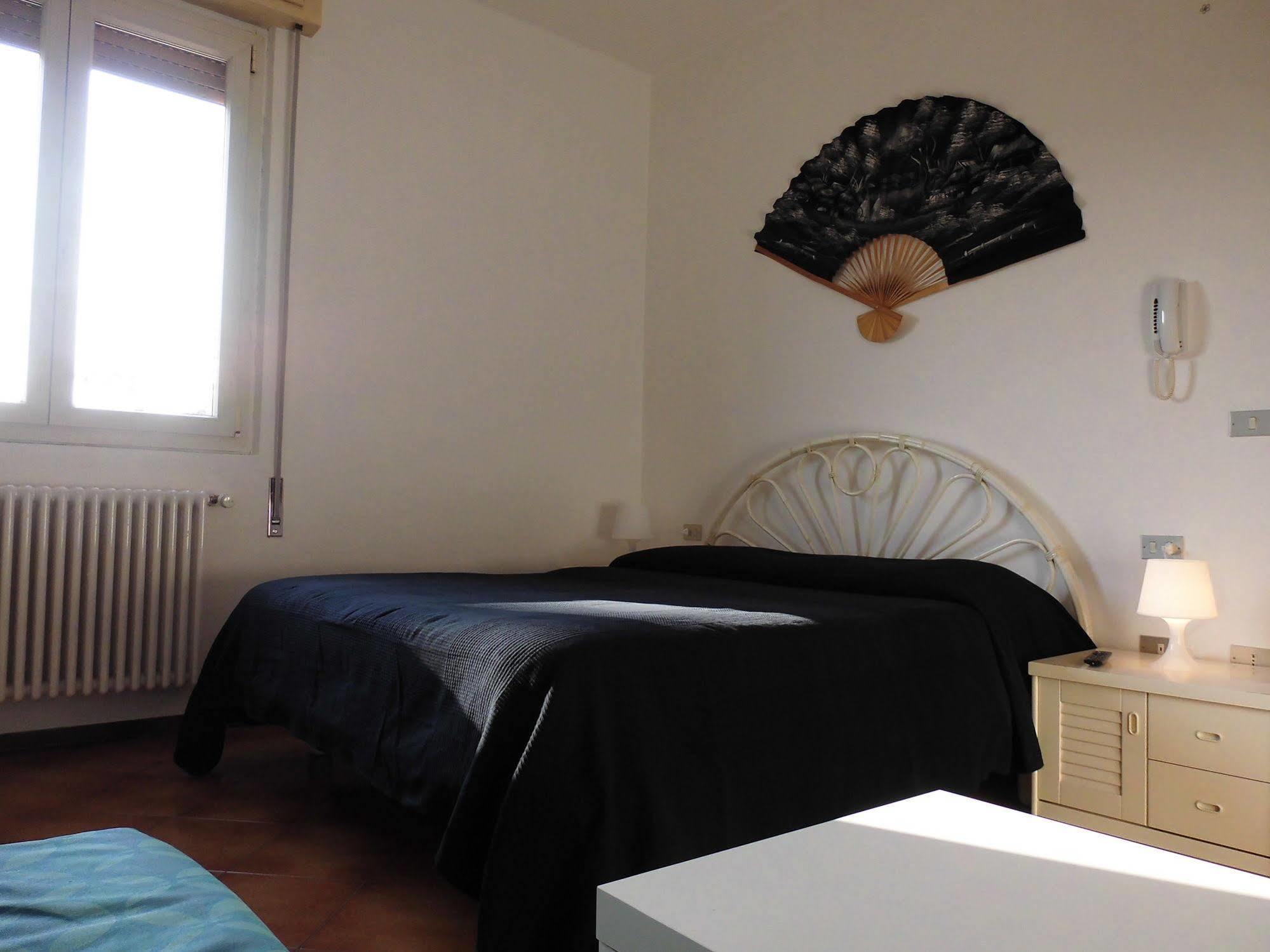 Hotel Benaco Mavras Peschiera del Garda Dış mekan fotoğraf